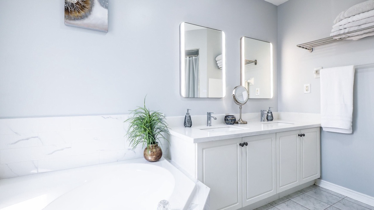 Photo of Bathroom in Thornhill