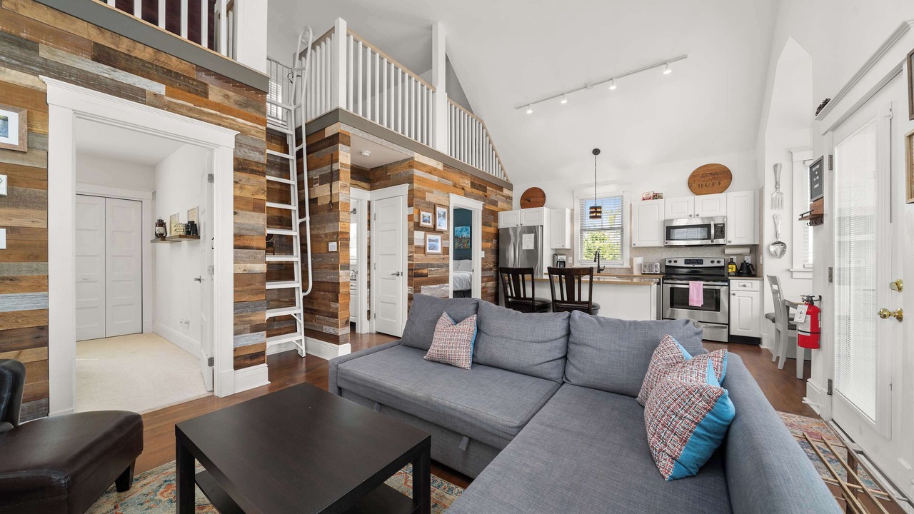 Photo of Livingroom in Cherry Valley