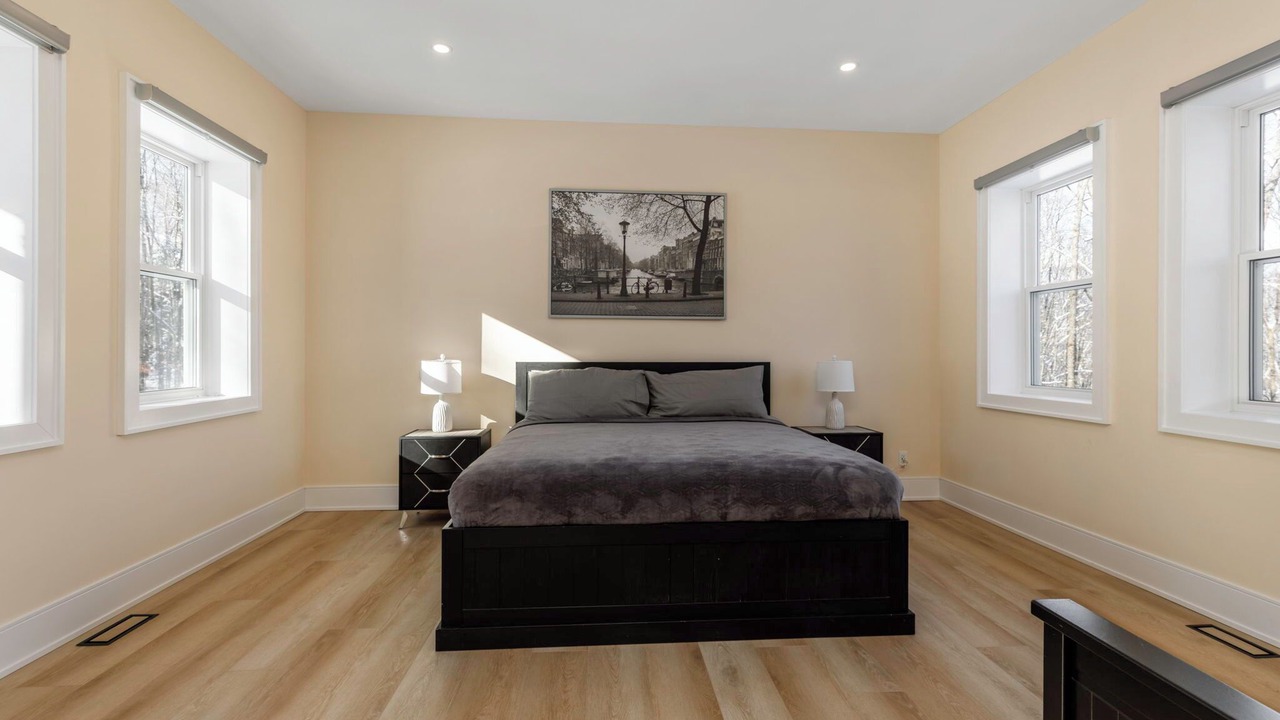Photo of Bedroom in Lake of Bays
