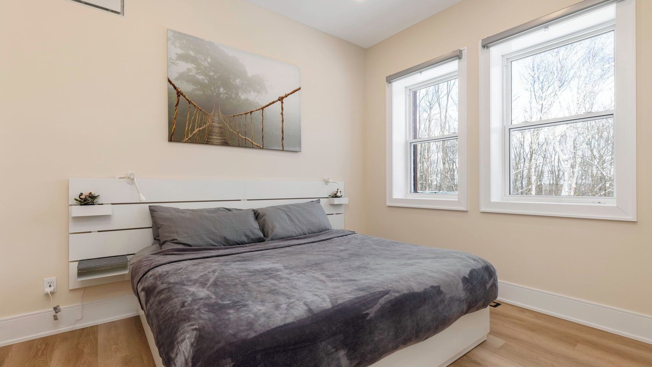 Photo of Bedroom in Lake of Bays