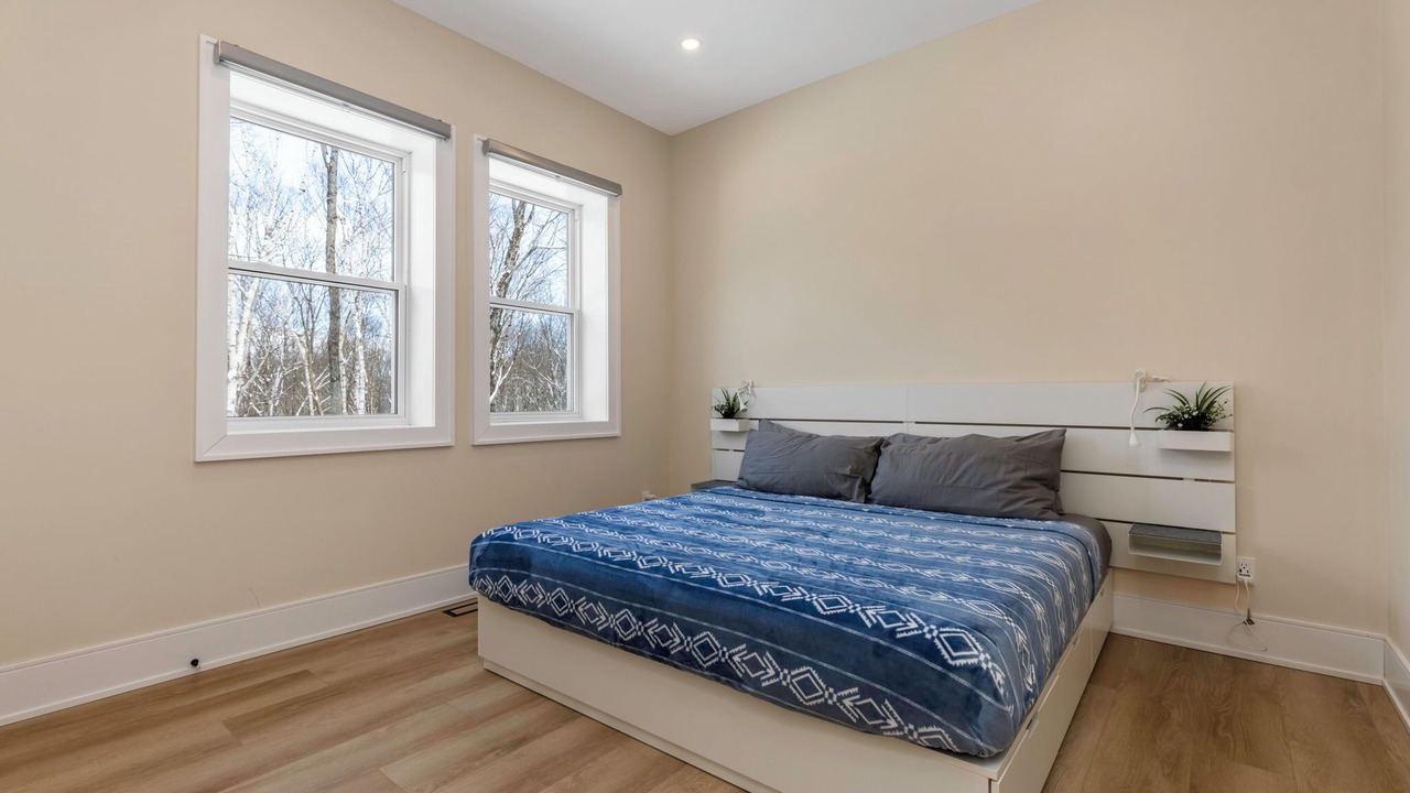 Photo of Bedroom in Lake of Bays