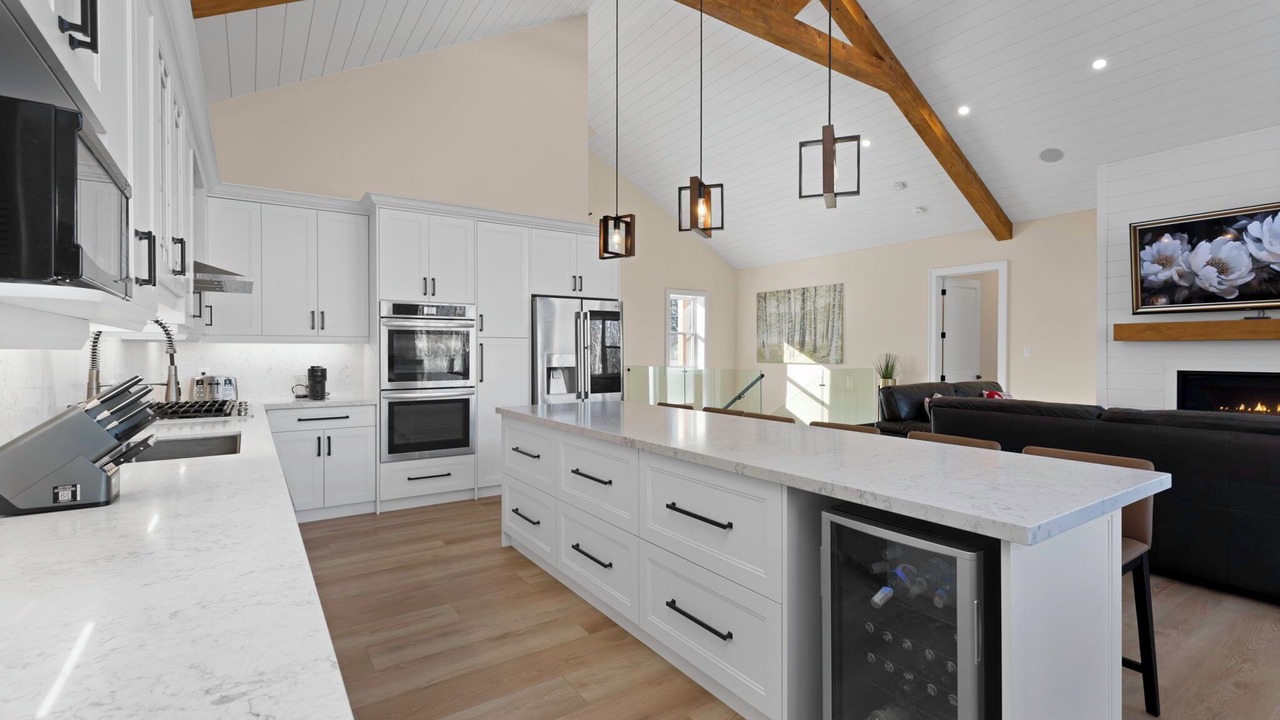 Photo of Kitchen in Lake of Bays