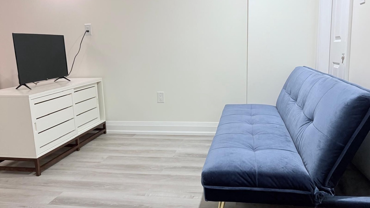 Photo of Livingroom in East Credit