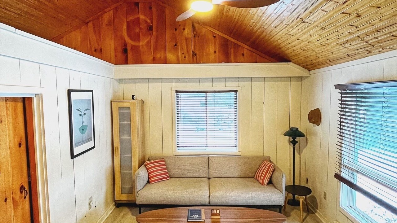 Photo of Livingroom in Rideau Lakes