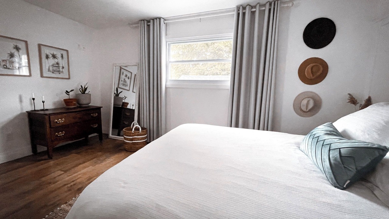 Photo of Bedroom in Sarnia