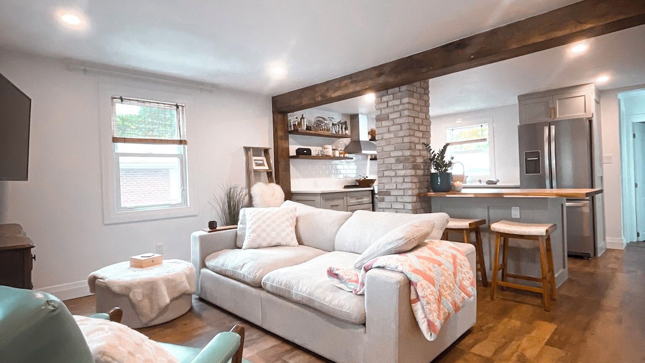 Photo of Livingroom in Sarnia
