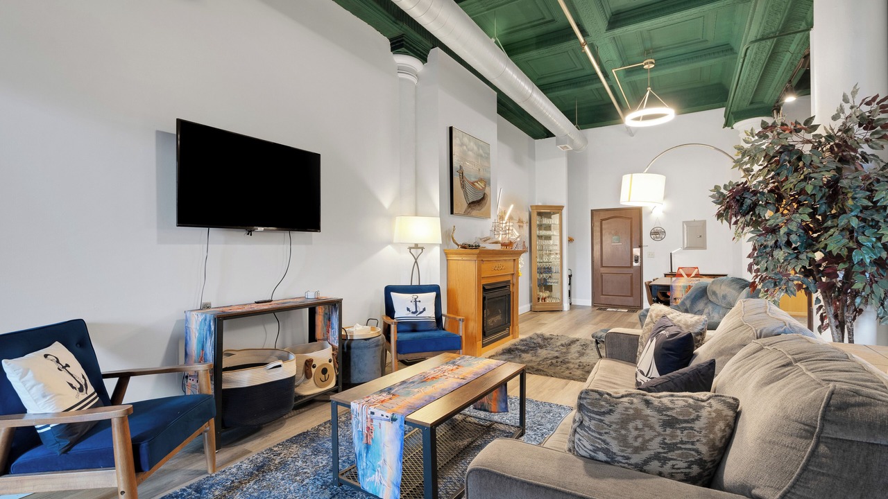 Photo of Livingroom in Canal Park