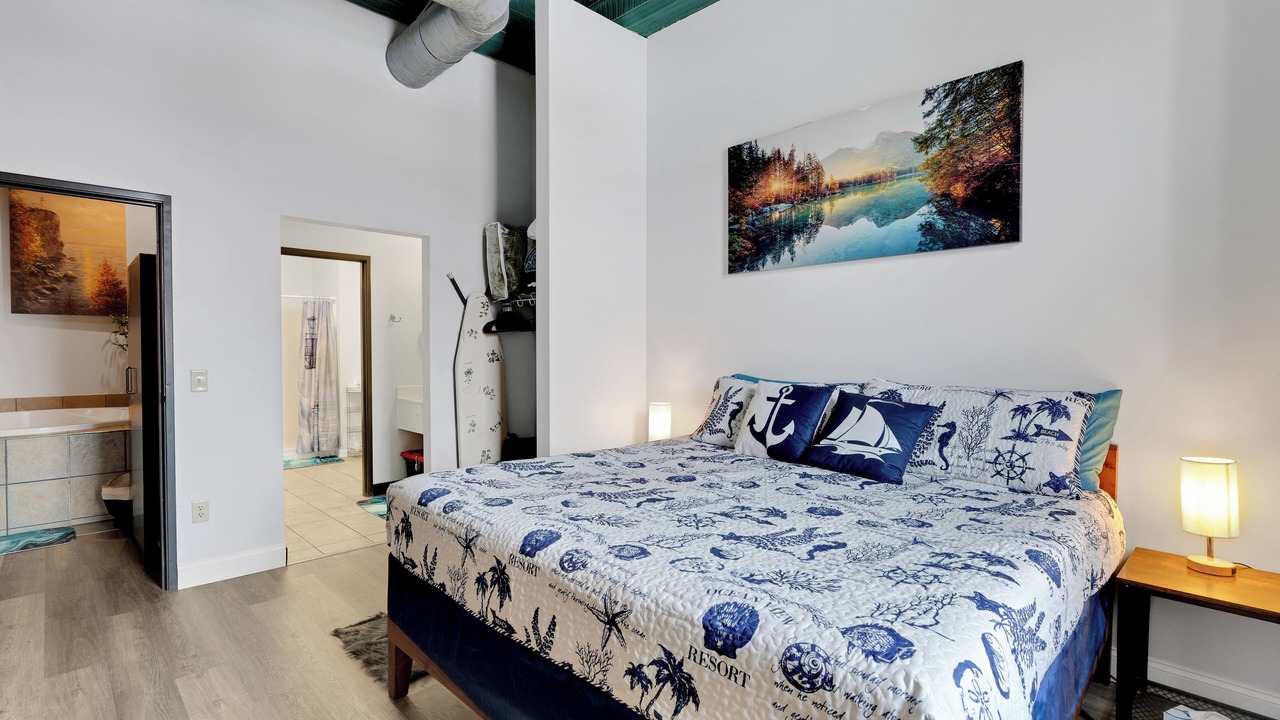 Photo of Bedroom in Canal Park