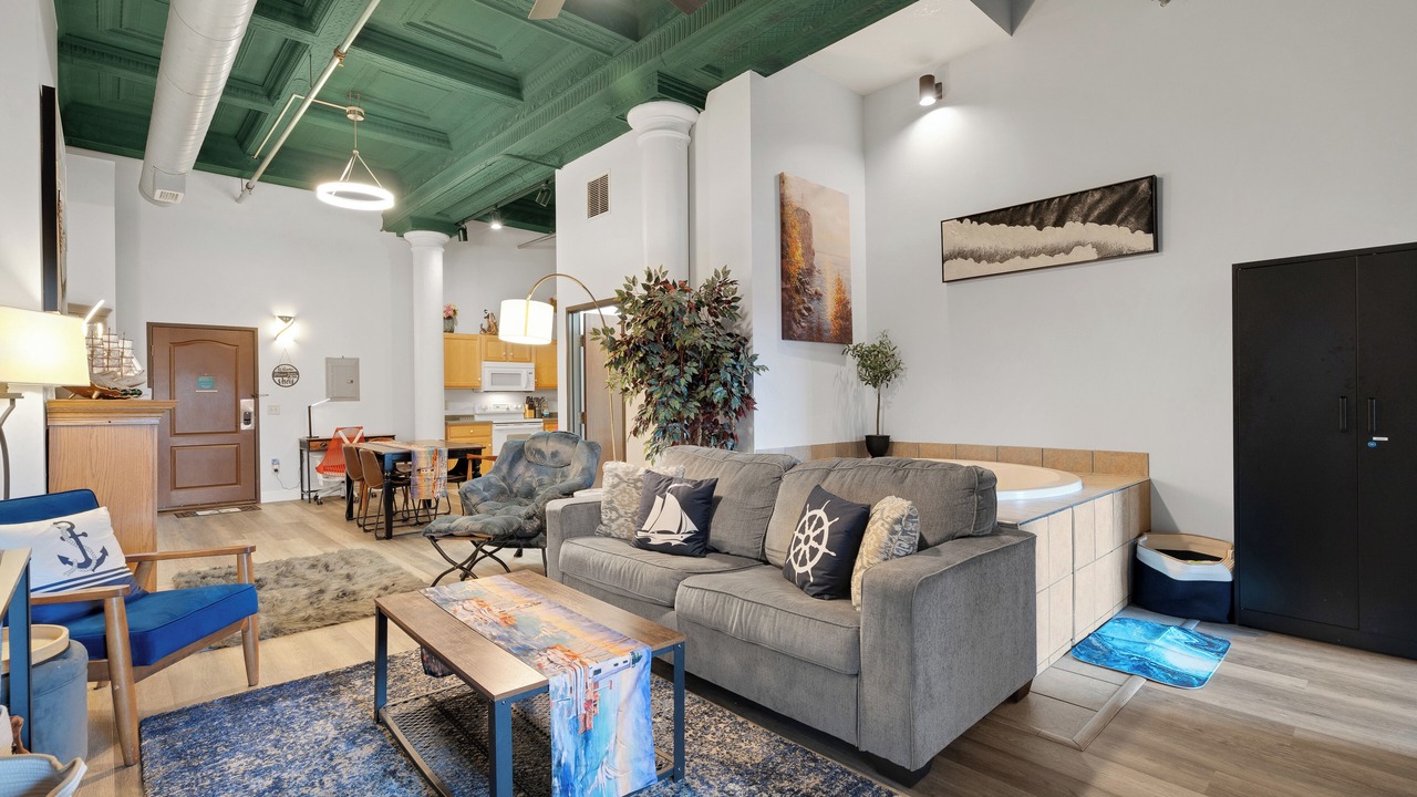 Photo of Livingroom in Canal Park