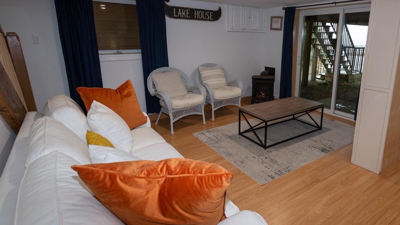 Photo of Livingroom in Northern Bruce Peninsula