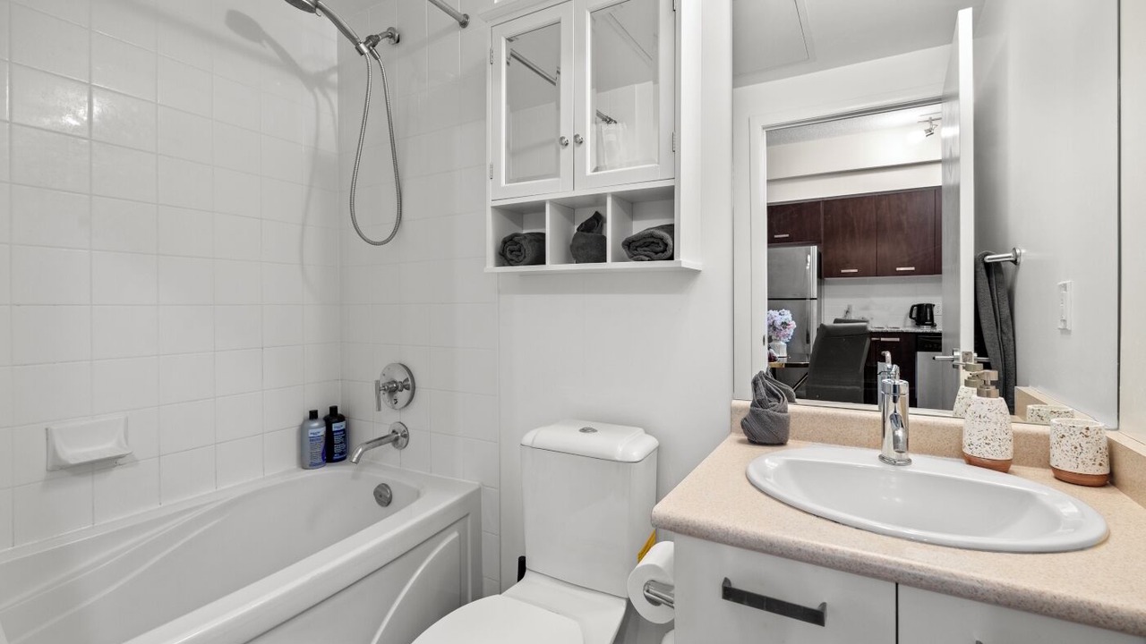 Photo of Bathroom in Bay Cloverhill