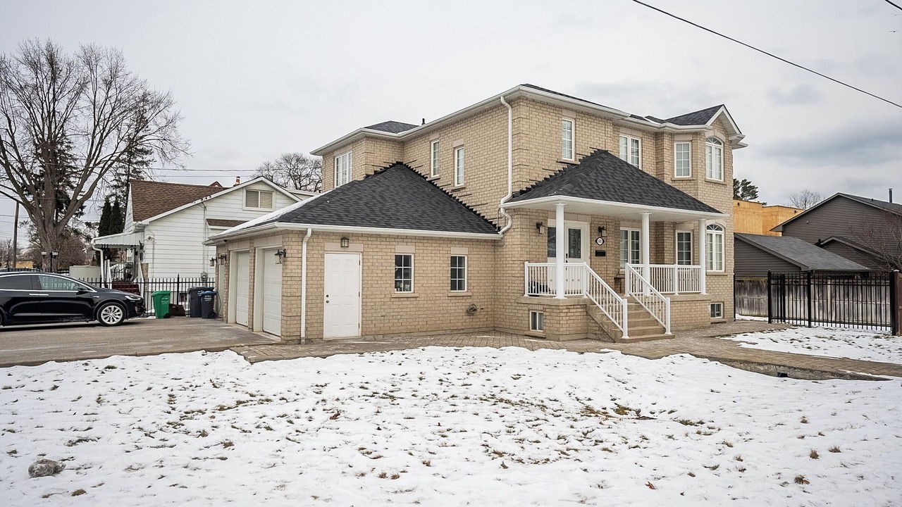Photo of Outdoor in Lakeview