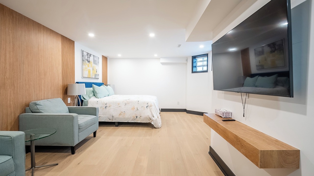 Photo of Bedroom in Lakeview