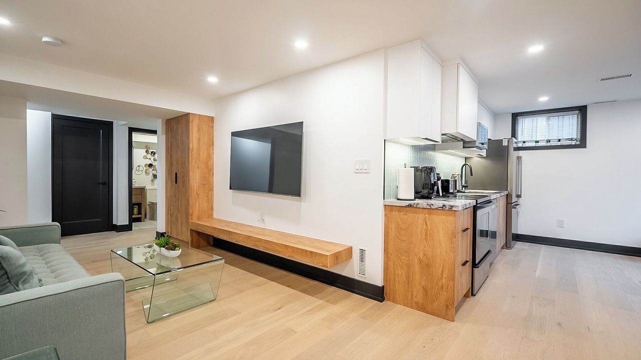 Photo of Livingroom in Lakeview