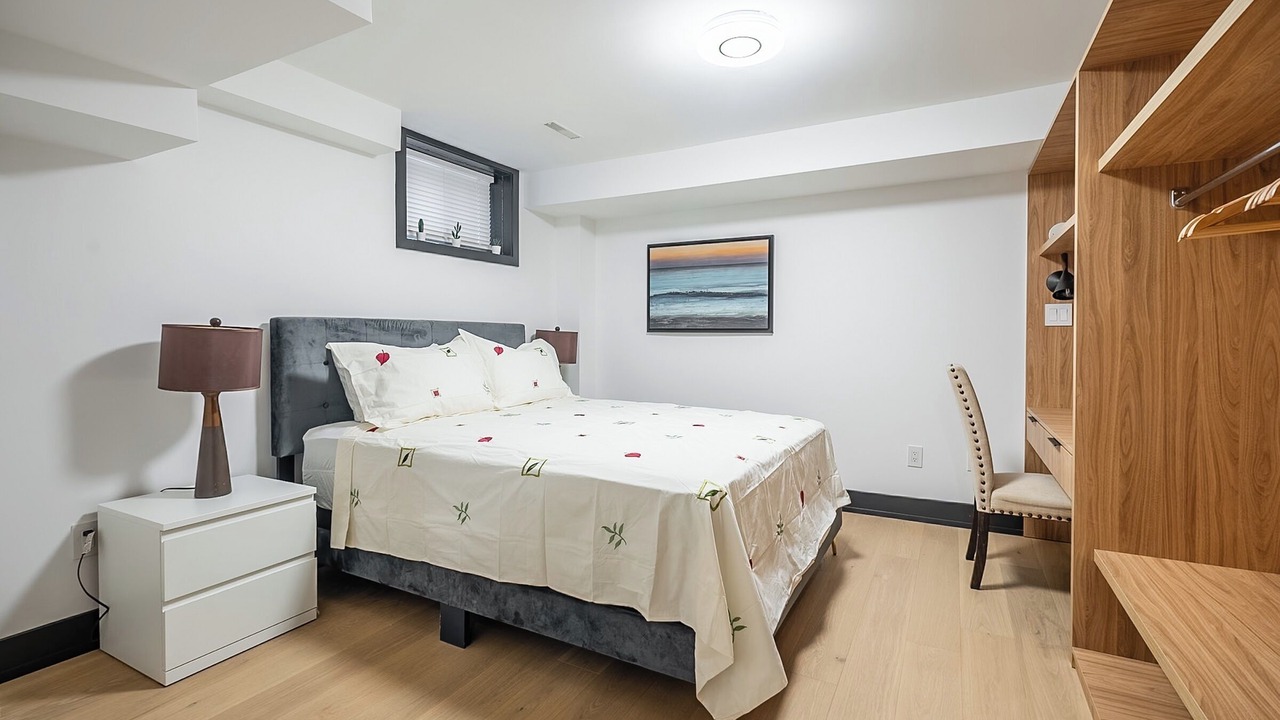 Photo of Bedroom in Lakeview
