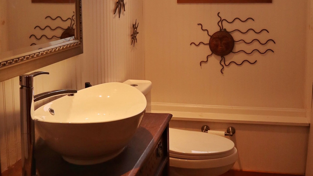 Photo of Bathroom in Central Frontenac