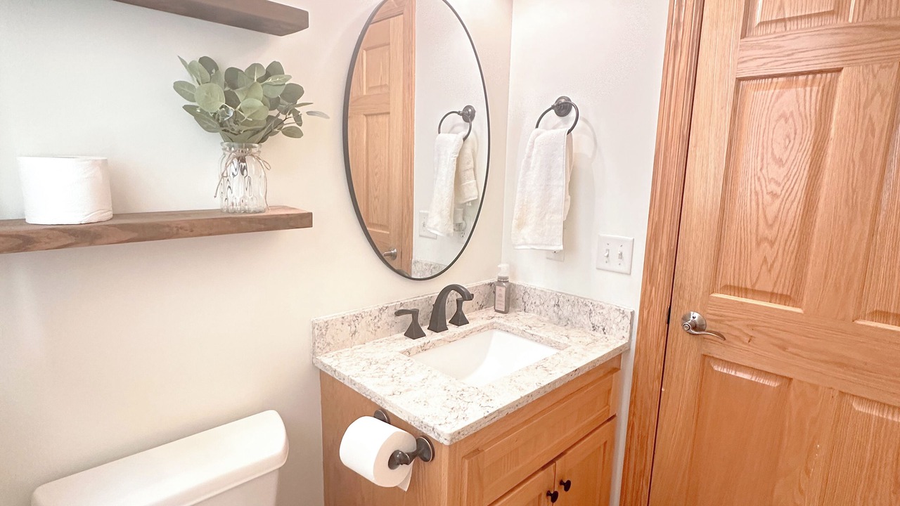 Photo of Bathroom in Hugo