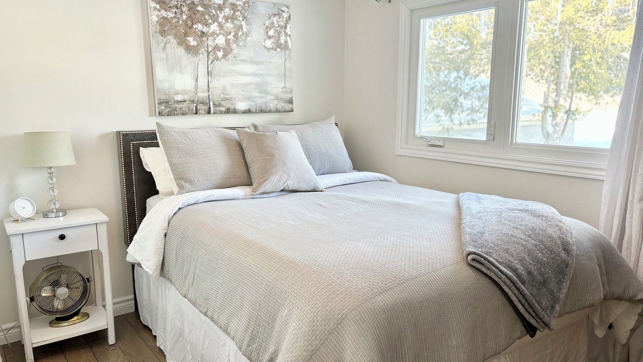 Photo of Bedroom in Fenelon Falls