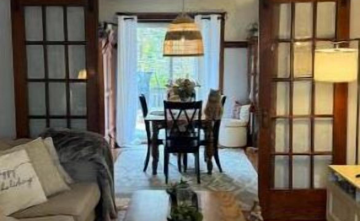Photo of Livingroom in Hamilton