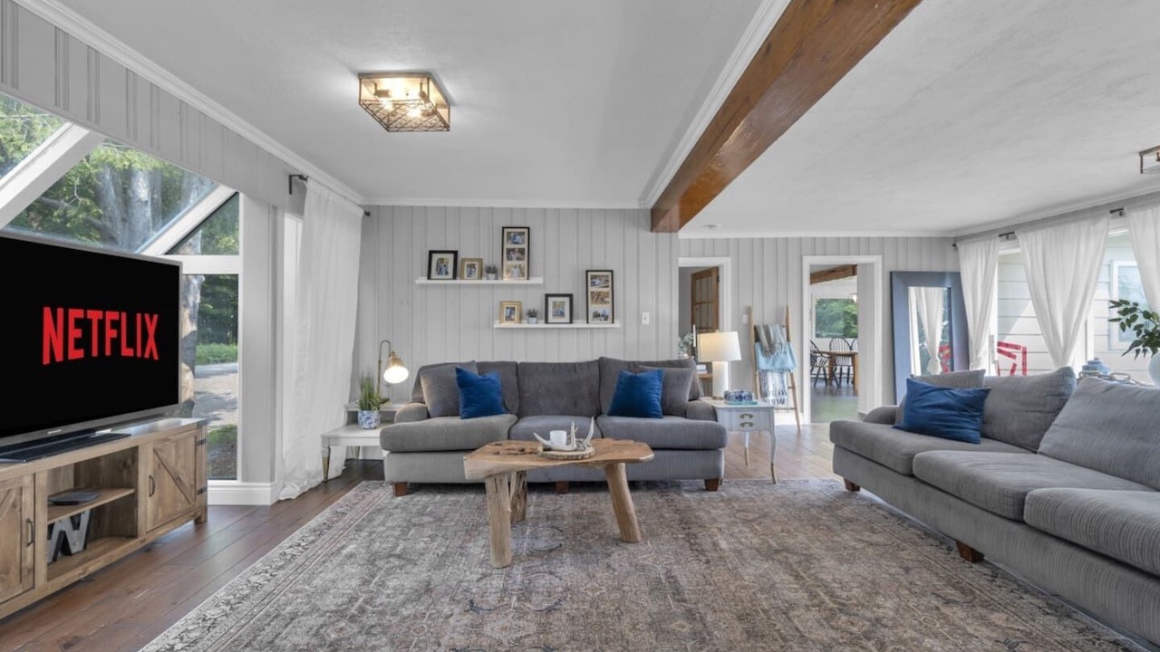 Photo of Livingroom in Caledon