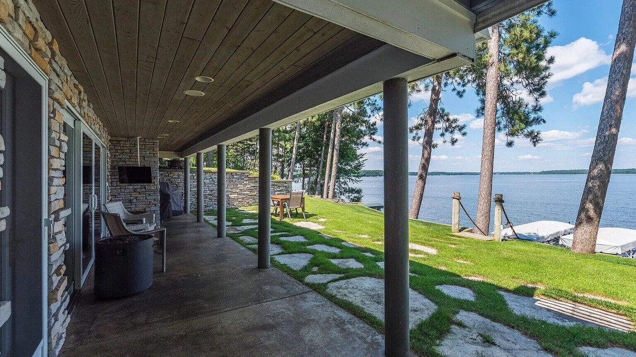 Photo of Patio Balcony in Lake Shore
