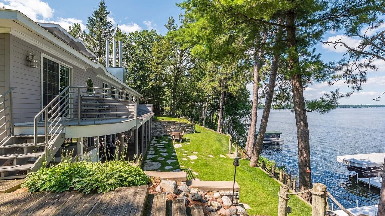 Photo of Patio Balcony in Lake Shore