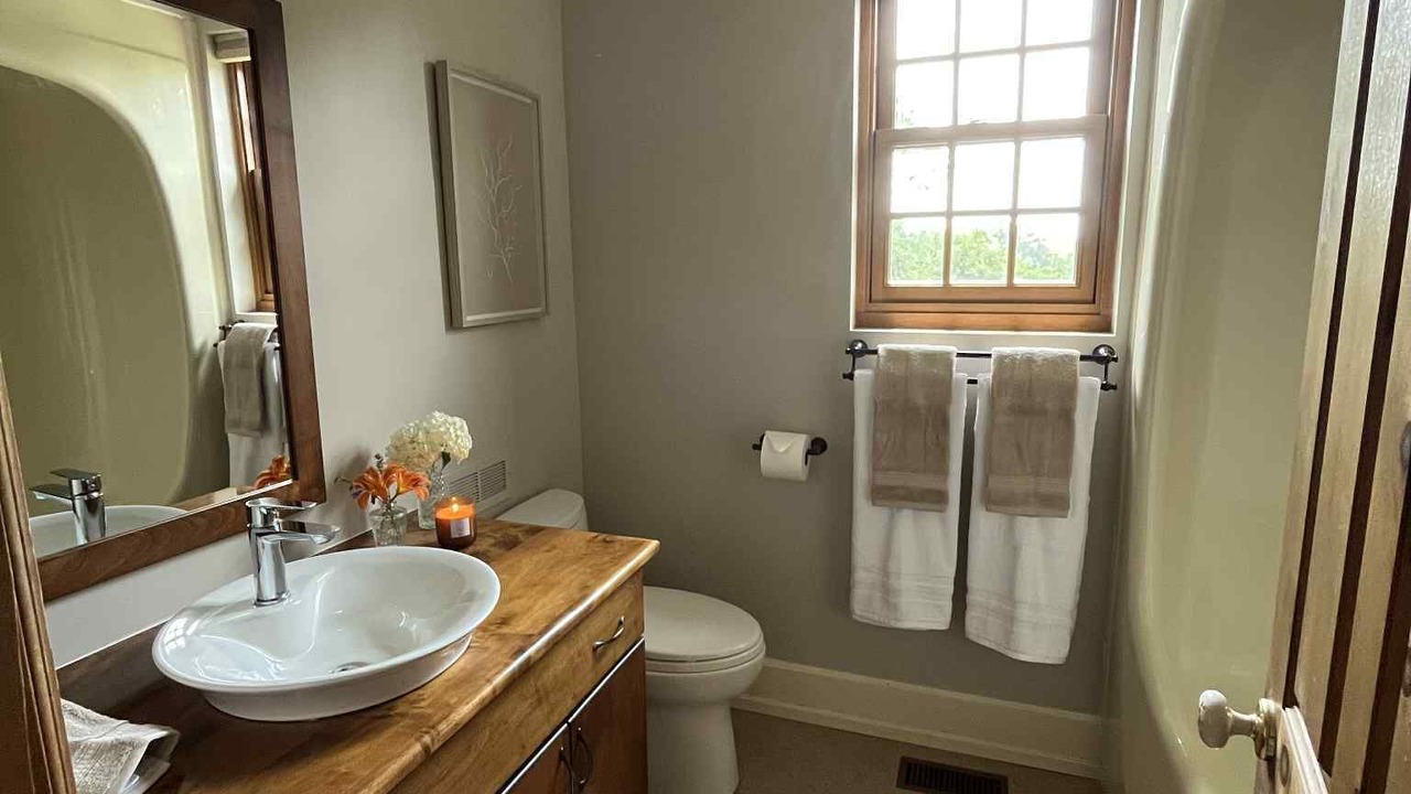 Photo of Bathroom in Guelph/Eramosa