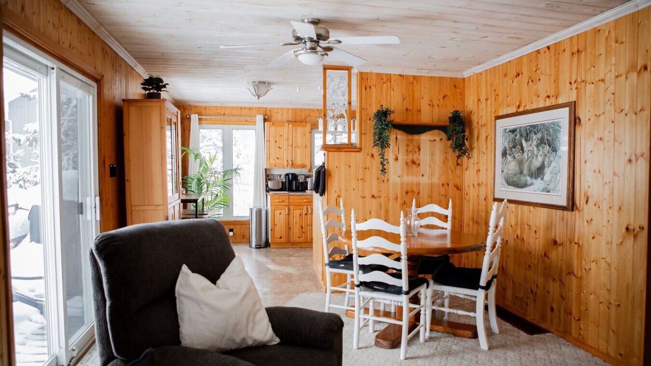 Photo of Livingroom in Magnetawan