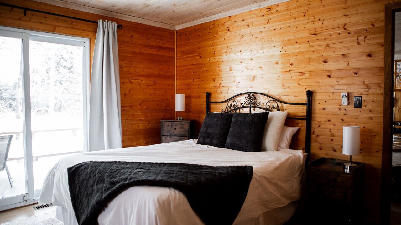 Photo of Bedroom in Magnetawan
