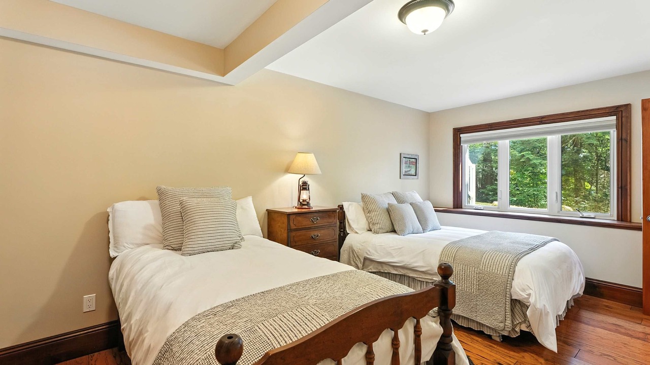 Photo of Bedroom in Baysville
