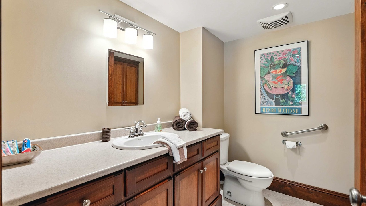 Photo of Bathroom in Baysville