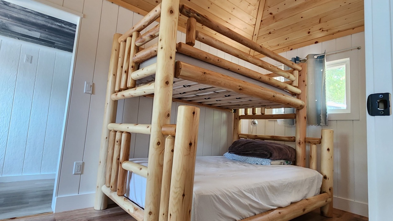 Photo of Bedroom in Lake of Bays