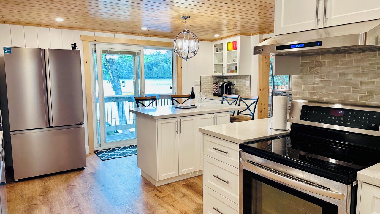 Photo of Kitchen in Lake of Bays