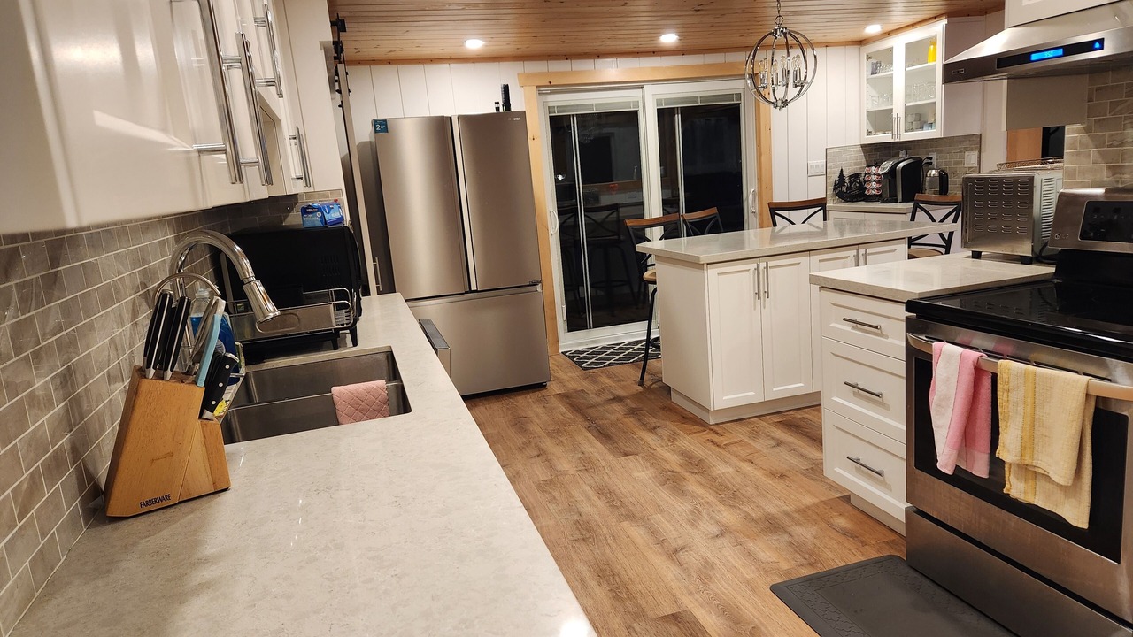 Photo of Kitchen in Lake of Bays