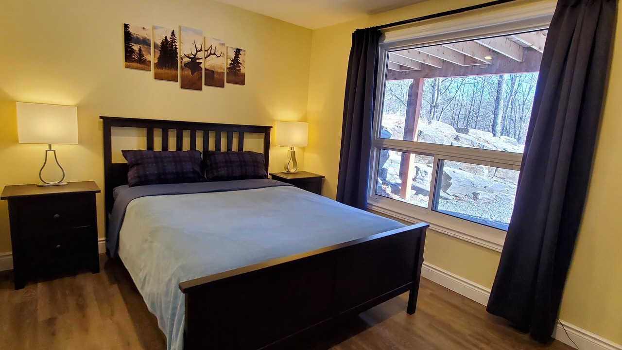 Photo of Bedroom in Lake of Bays