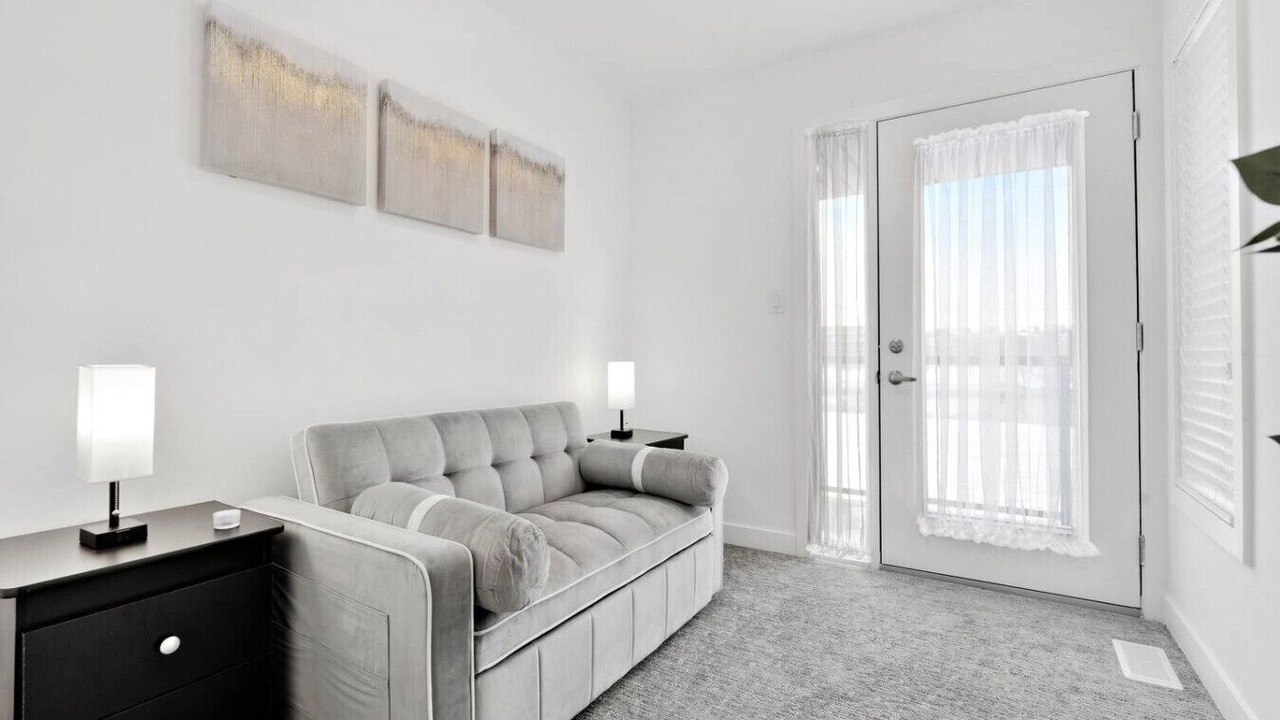 Photo of Livingroom in Welland