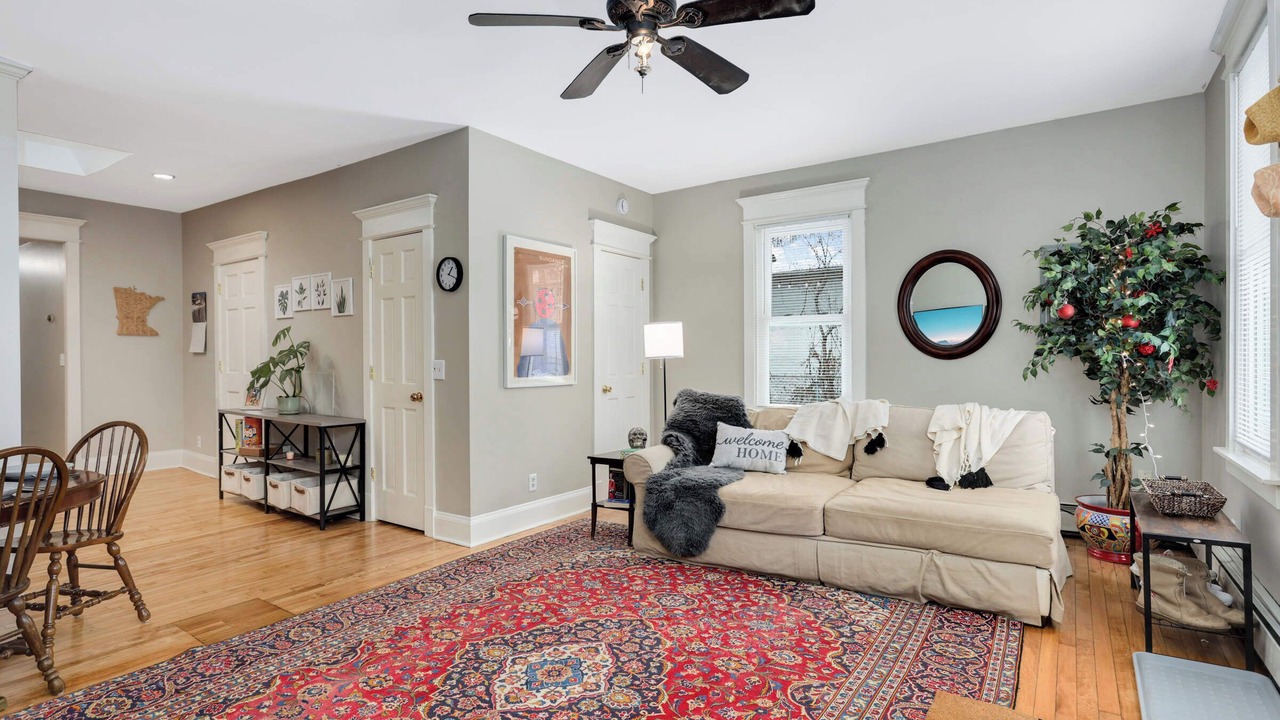 Photo of Livingroom in West Seventh