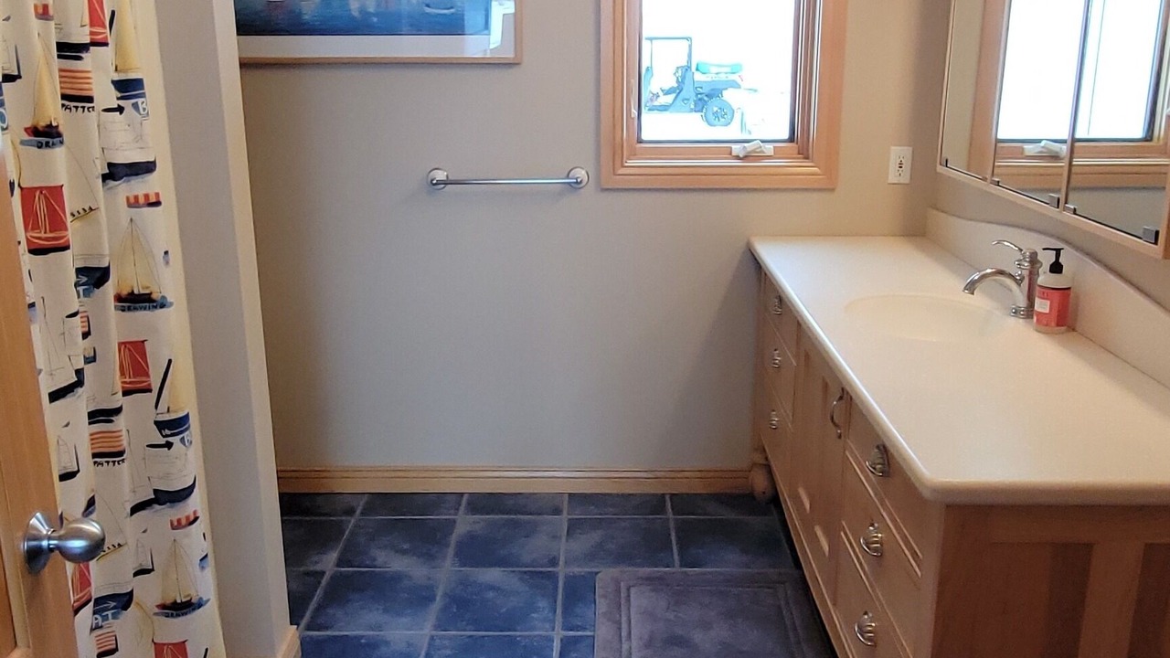 Photo of Bathroom in Erskine
