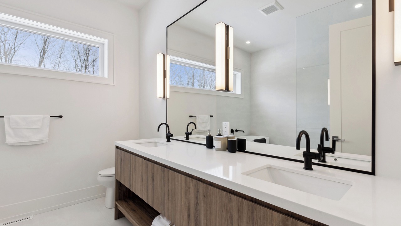 Photo of Bathroom in Georgian Bluffs