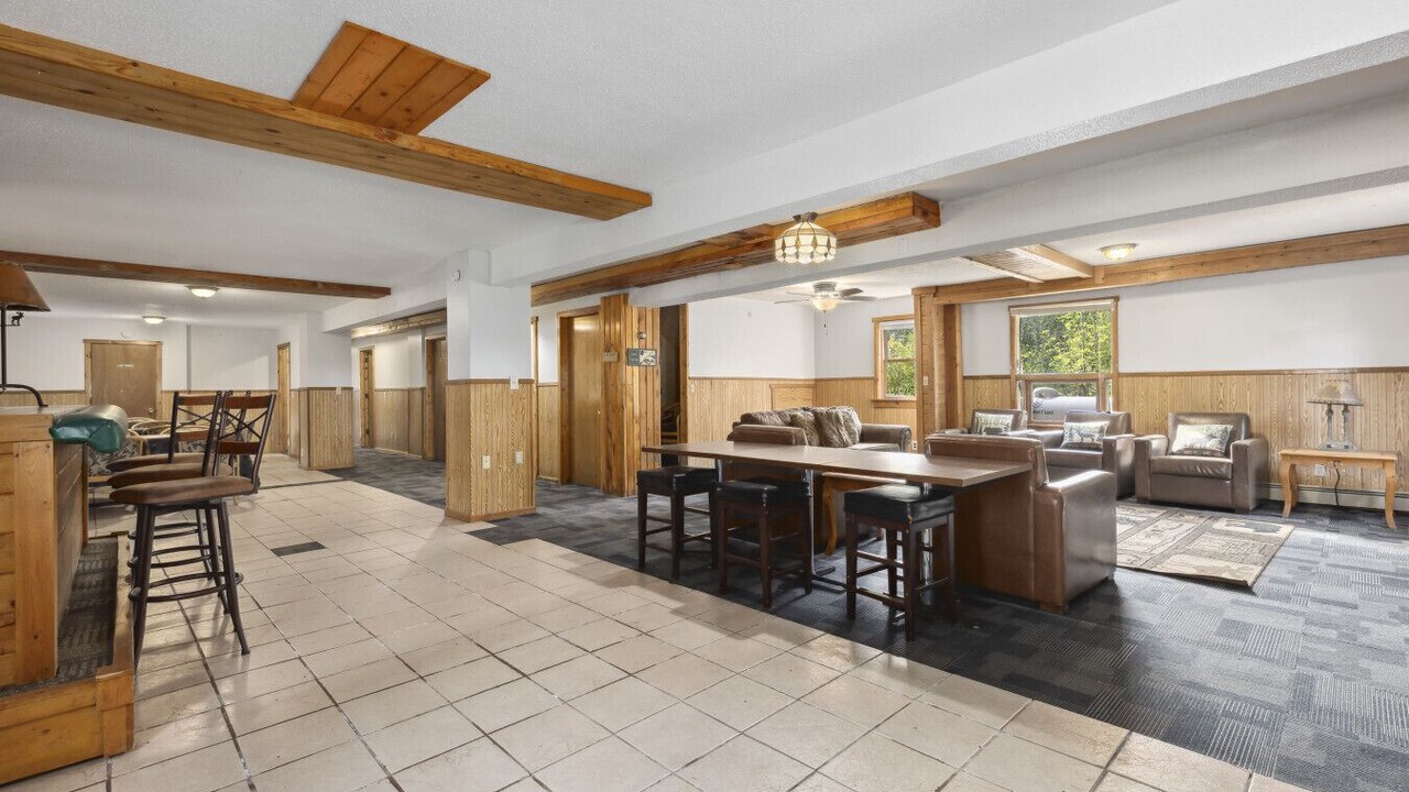 Photo of Livingroom in Emily