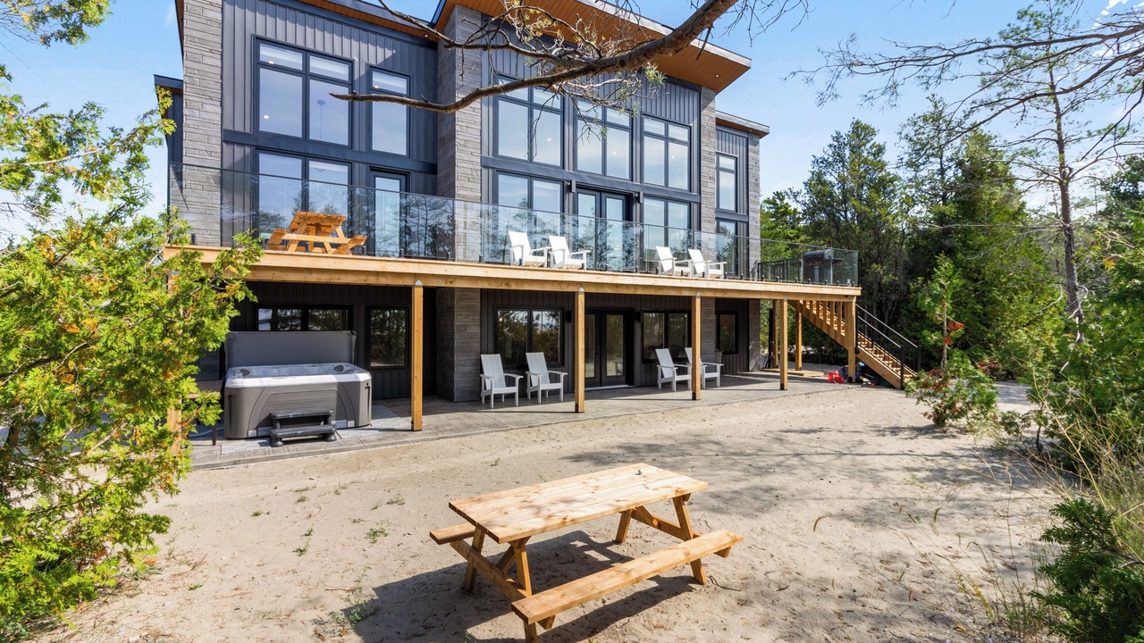 Photo of Patio Balcony in Northern Bruce Peninsula