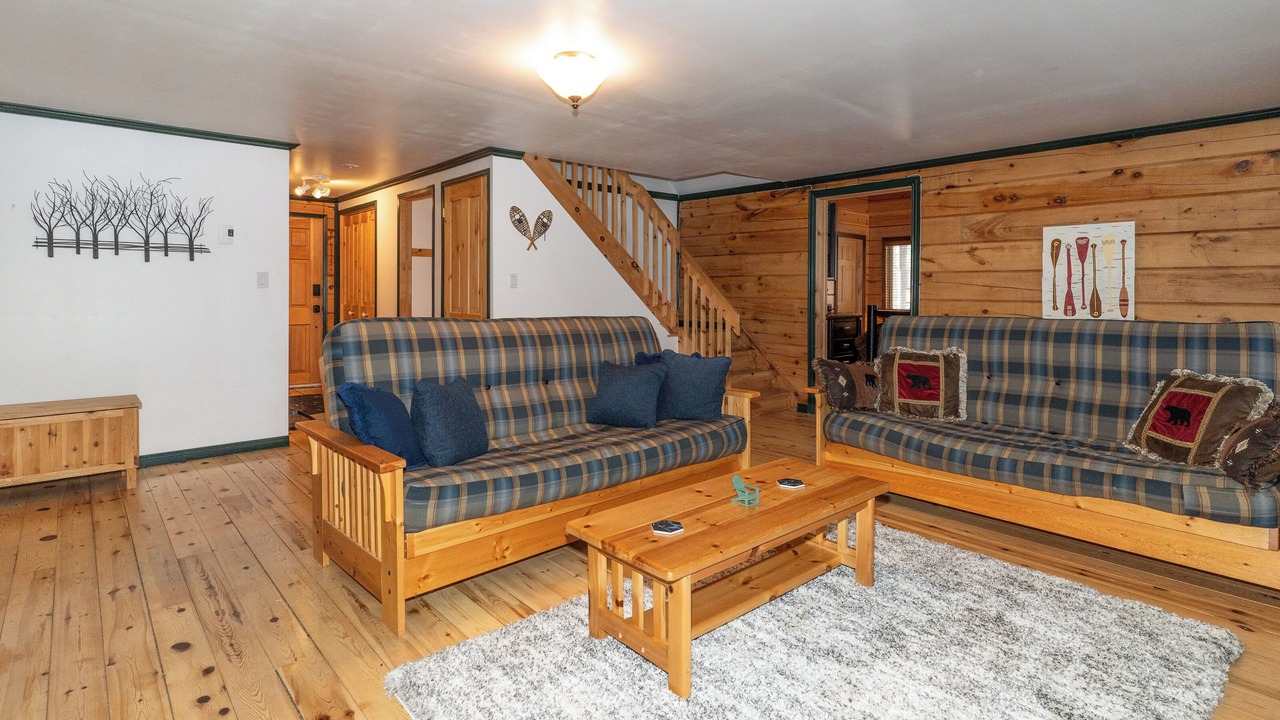 Photo of Livingroom in Algonquin Highlands