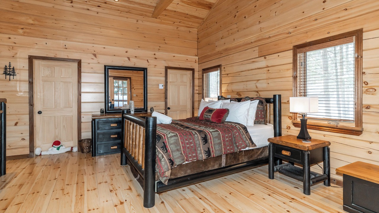 Photo of Bedroom in Algonquin Highlands