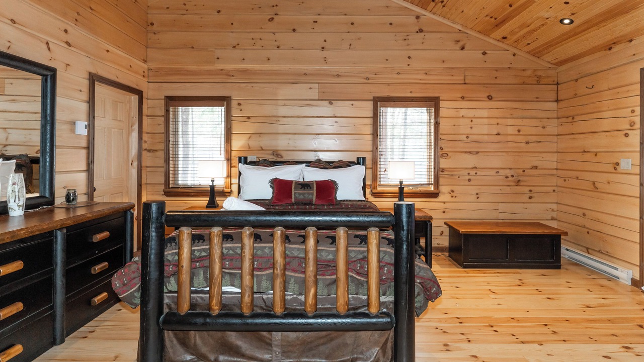 Photo of Bedroom in Algonquin Highlands