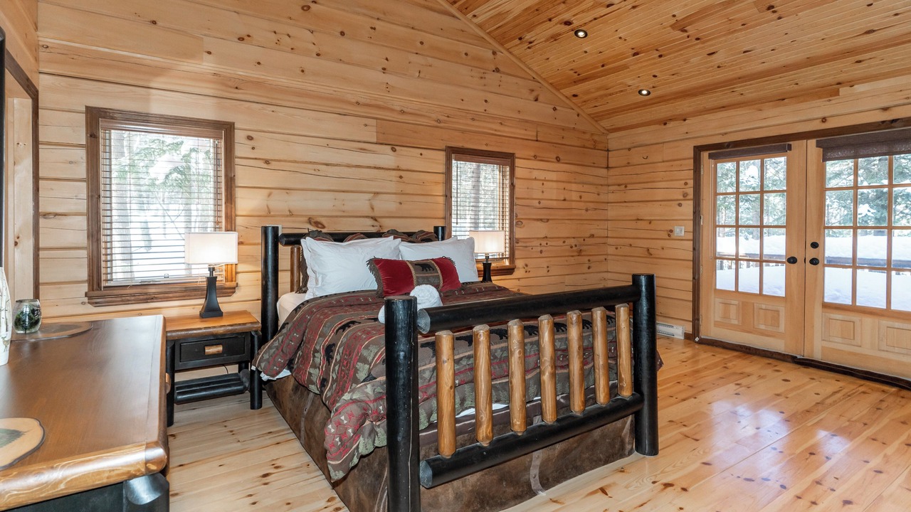 Photo of Bedroom in Algonquin Highlands