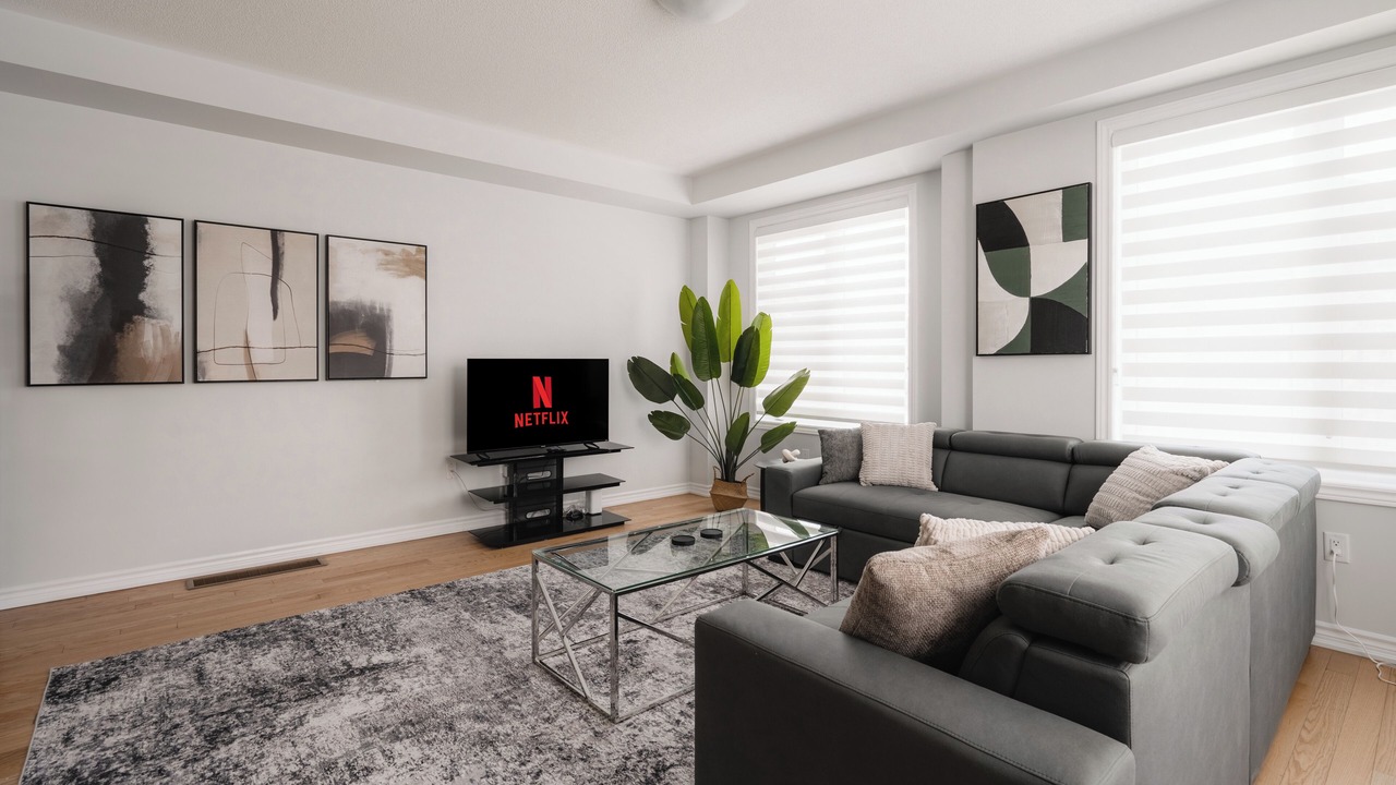 Photo of Livingroom in Brampton