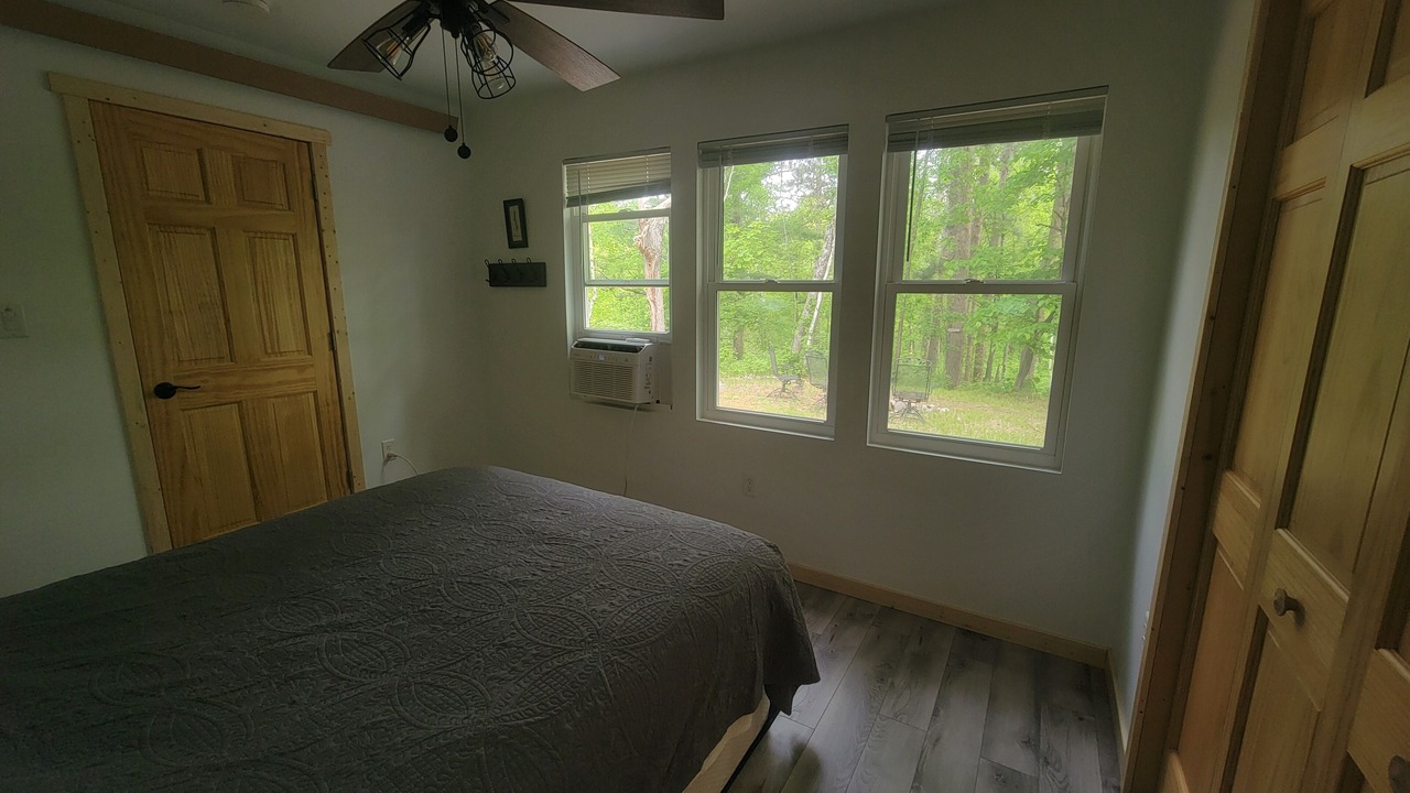 Photo of Bedroom in Longville