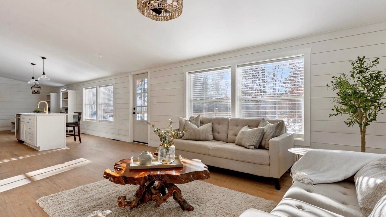 Photo of Livingroom in Crosslake
