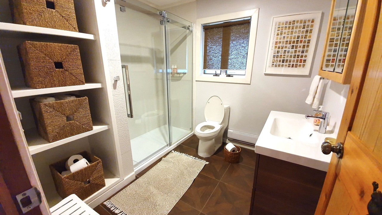 Photo of Bathroom in Dunchurch