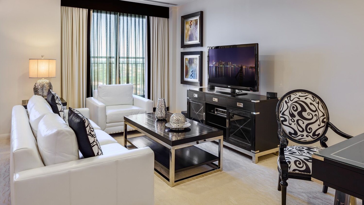 Photo of Livingroom in Downtown